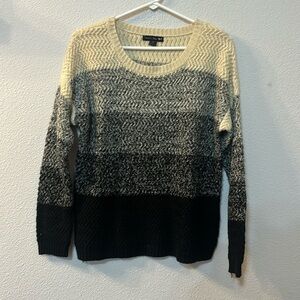 Double Zero Multi color sweater size small